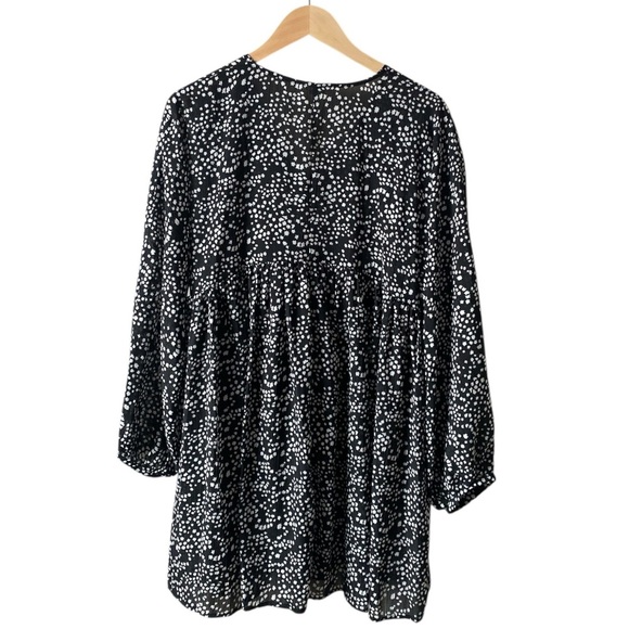 Umgee Long-Sleeve V-neck Relaxed Dainty Print Mini Babydoll Dress Women’s Size M - Picture 6 of 9